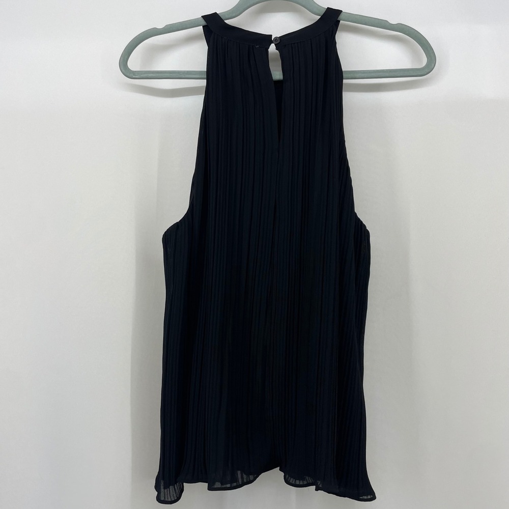 CeCe Women Size Medium Black Pleated 3D‎ Floral Rosette Sleeveless Blouse - Picture 5 of 8